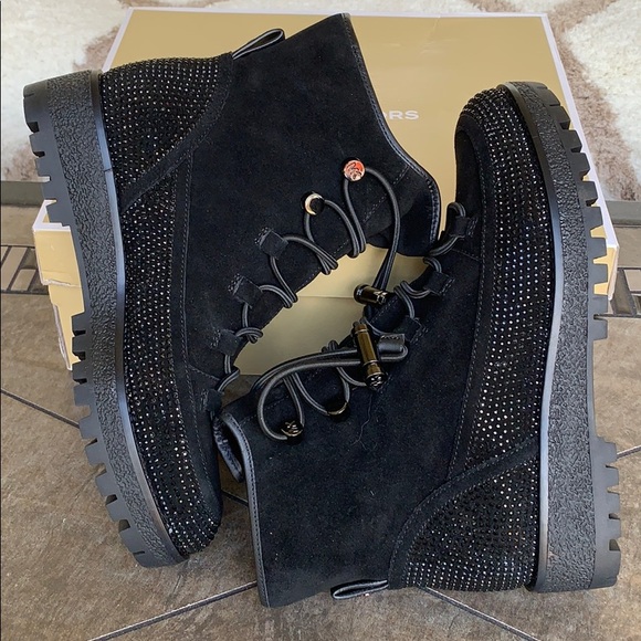 MICHAEL KORS MARLEY BOOTIE SUEDE BLACK - Picture 11 of 16